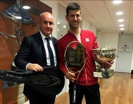 Novak Djokovic vince il Roland Garros, il quarto Slam consecutivo e una racchetta Head d’oro