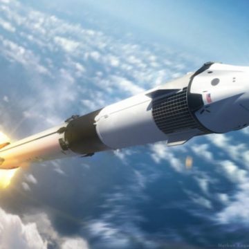 SPACE X: RIDUZIONE DEI COSTI, EFFICIENZA E LARGO AI PRIVATI