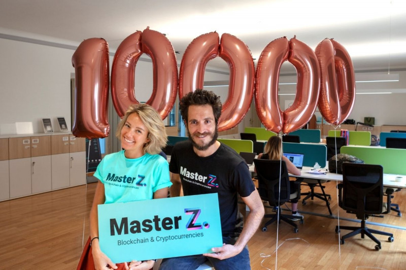 Cifre da record per il MasterZ in Blockchain: boom di richieste ad un mese dal lancio (oltre 5000 per 500 posti) e borse di studio per 1mln di euro. Obiettivo: 10mila candidature tra Italia e Europa