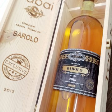 Il più nobile dei distillati: la Grappa Barolo Tabai gran riserva 2015 fa il giro del mondo tra i magnati russi e americani. Edizione Limitata