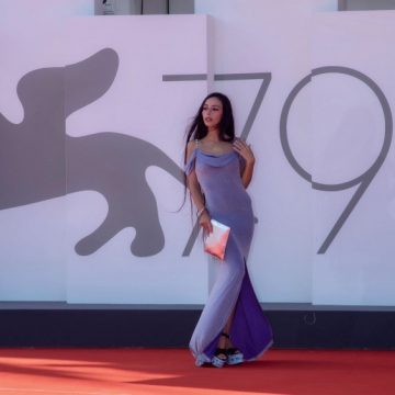 Alessia Tresoldi sul Red Carpet di Venezia 79