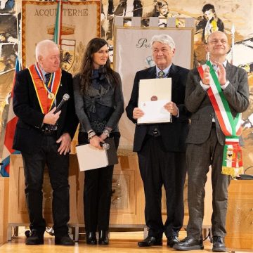 La “TORTELLINATA” di Napoleone Neri vince il 1° Premio del “Concorso nazionale l’Oro della bollente”. Il premio letterario promosso dalla città di Acqui Terme è unico nel suo genere ed intende valorizzare l’editoria gastronomica italiana