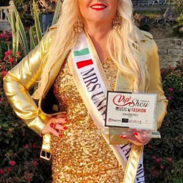 Paola Grossi  Mrs Universe Italy 2022 premiata a Sanremo