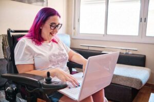 disabile che si informa sulla legge 104