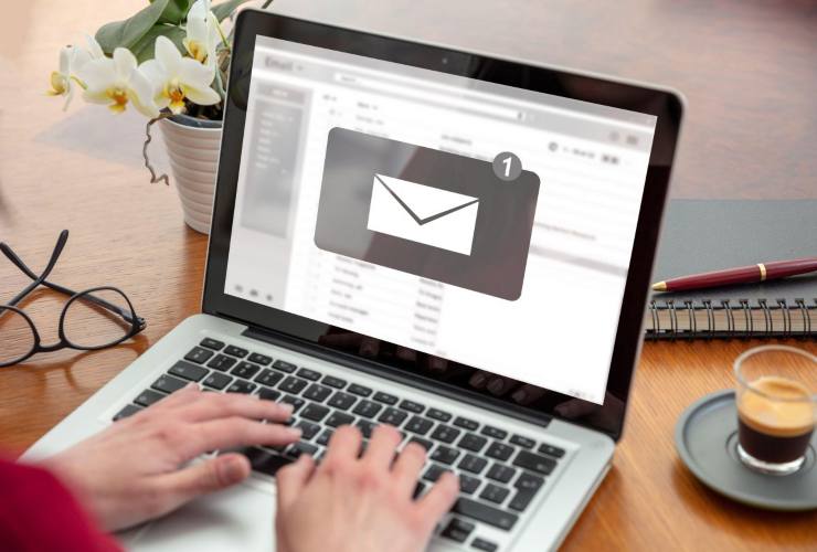 invio e ricezione email