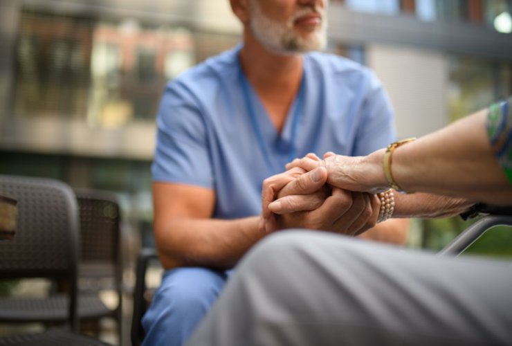 disabile con accompagnatore